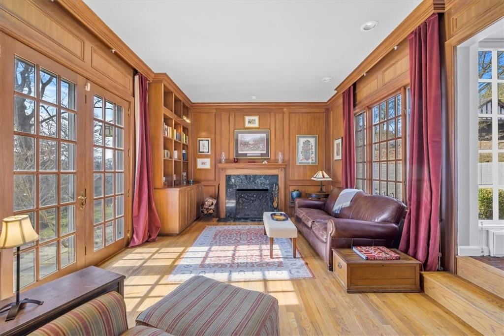 209 Hampton Road Pittsburgh, PA 15215 - Photo 15 of 25 Gallery Image 15