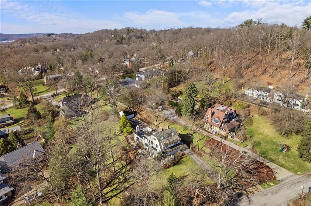 209 Hampton Road Pittsburgh, PA 15215 - Photo 2 of 25 Gallery Image 2