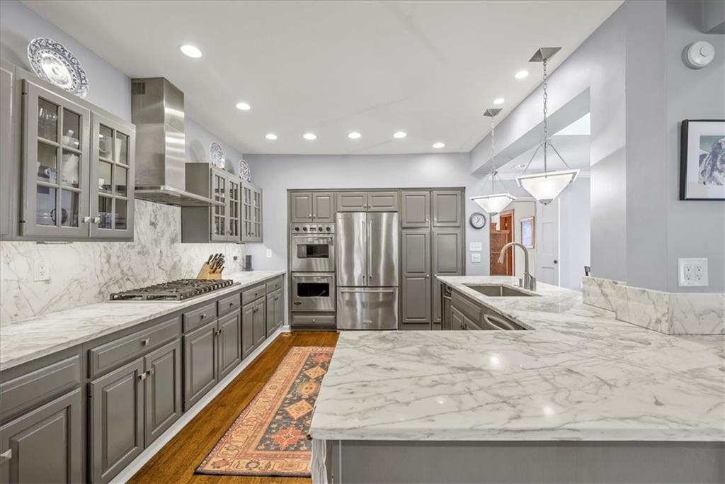 209 Hampton Road Pittsburgh, PA 15215 - Photo 5 of 25 Gallery Image 5