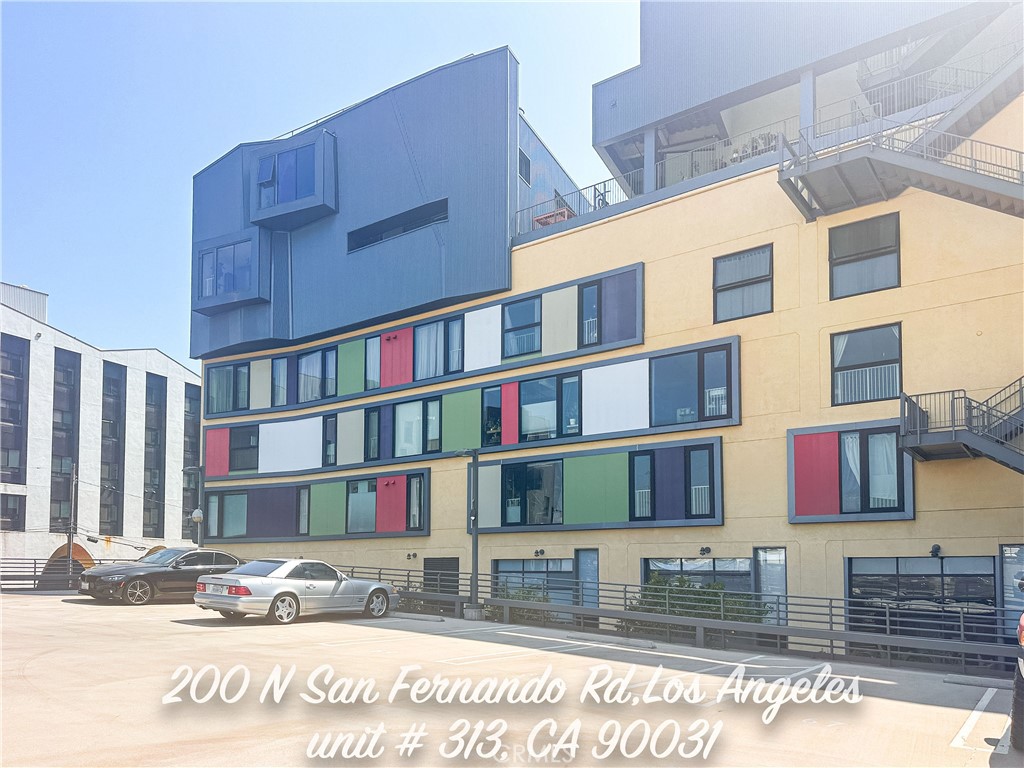 200 North San Fernando Road, Unit 313 Los Angeles, CA 90031 - Photo 18 of 29 a view of front door of house