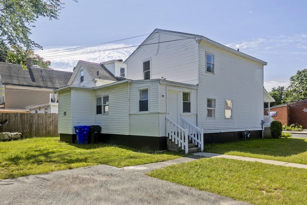 93 Hancock Street Springfield, MA 01109 - Photo 4 of 42 Gallery Image 4