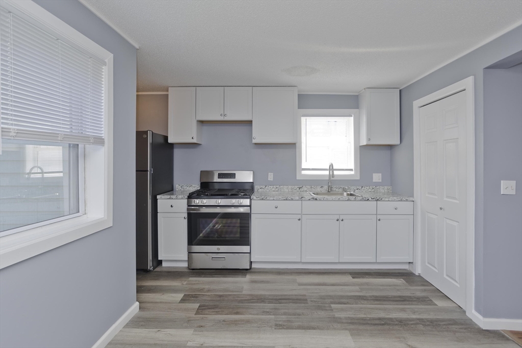 93 Hancock Street Springfield, MA 01109 - Photo 7 of 42 Gallery Image 7