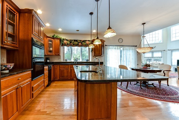 9 Falcon Ridge Drive Hopkinton, MA 01748 - Photo 10 of 30 Gallery Image 10