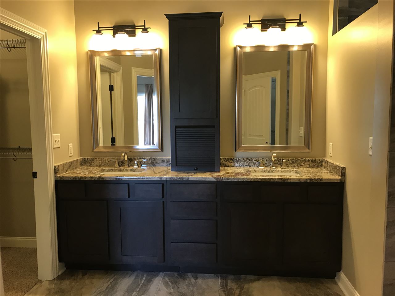 2840 Hamson Way Belvidere, IL 61008 - Photo 13 of 24 a bathroom with a double vanity sink and a mirror