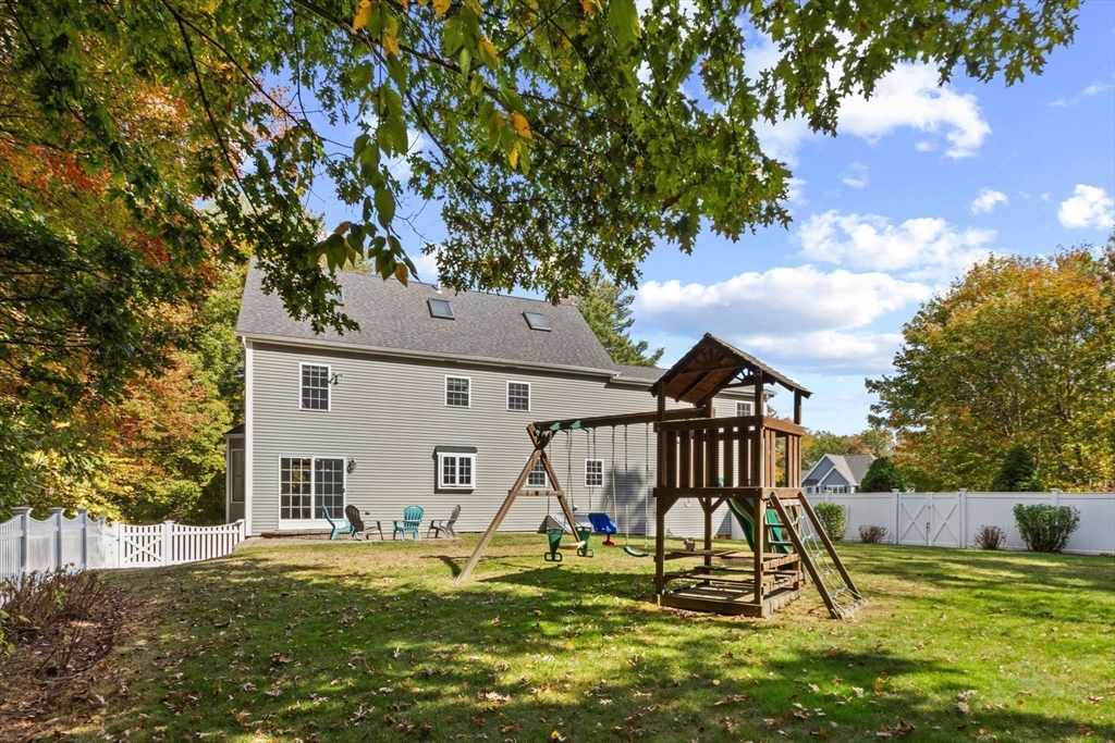 30 Broken Tree Road Medway, MA 02053 - Photo 37 of 40