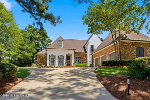 $824,000 | 100 Cedar Woods Drive, Madison, MS 39110