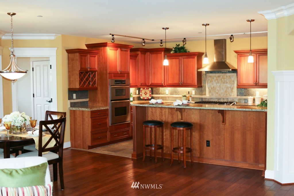 600 Bell Street, Unit 202 Edmonds, WA 98020 - Photo 12 of 25