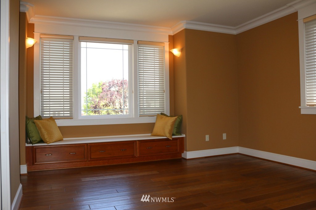 600 Bell Street, Unit 202 Edmonds, WA 98020 - Photo 19 of 25