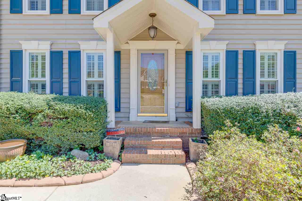 235 Spring Lake Loop Simpsonville, SC 29681 - Photo 2 of 34