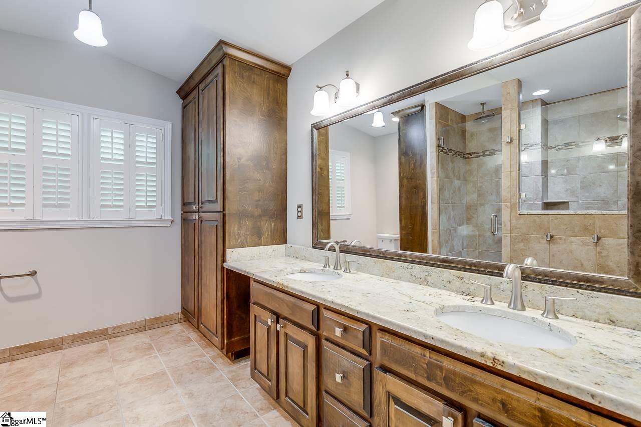 235 Spring Lake Loop Simpsonville, SC 29681 - Photo 18 of 34