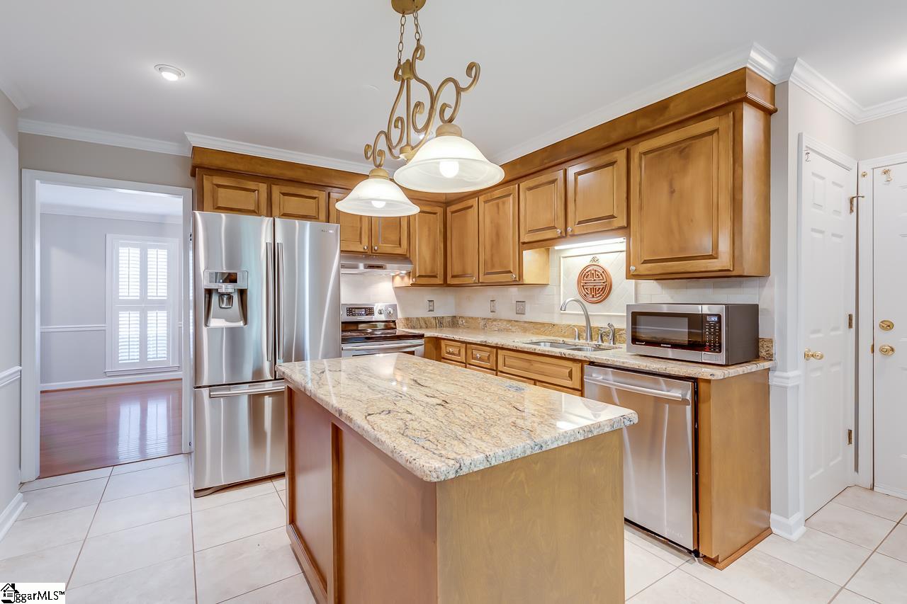 235 Spring Lake Loop Simpsonville, SC 29681 - Photo 6 of 34