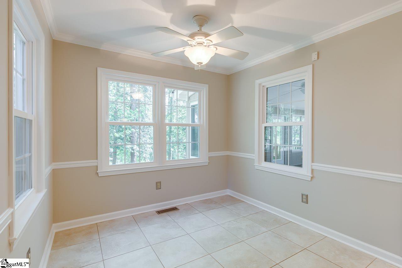 235 Spring Lake Loop Simpsonville, SC 29681 - Photo 8 of 34