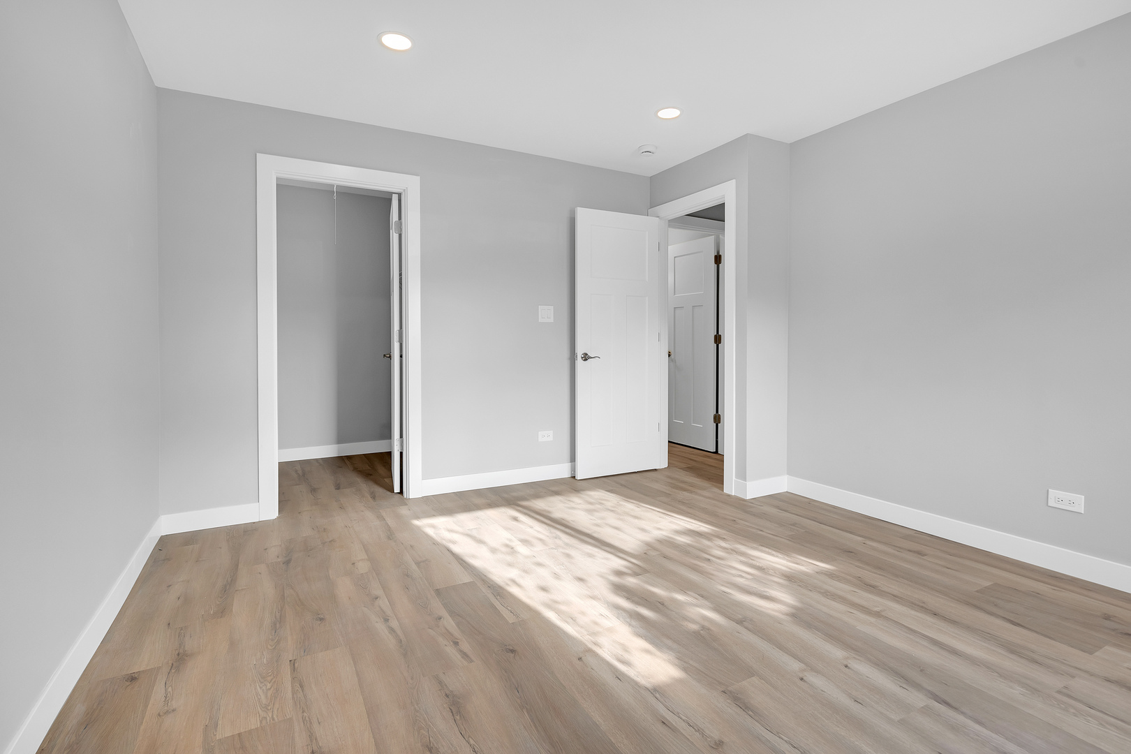 840 College Boulevard Addison, IL 60101 - Photo 7 of 8
