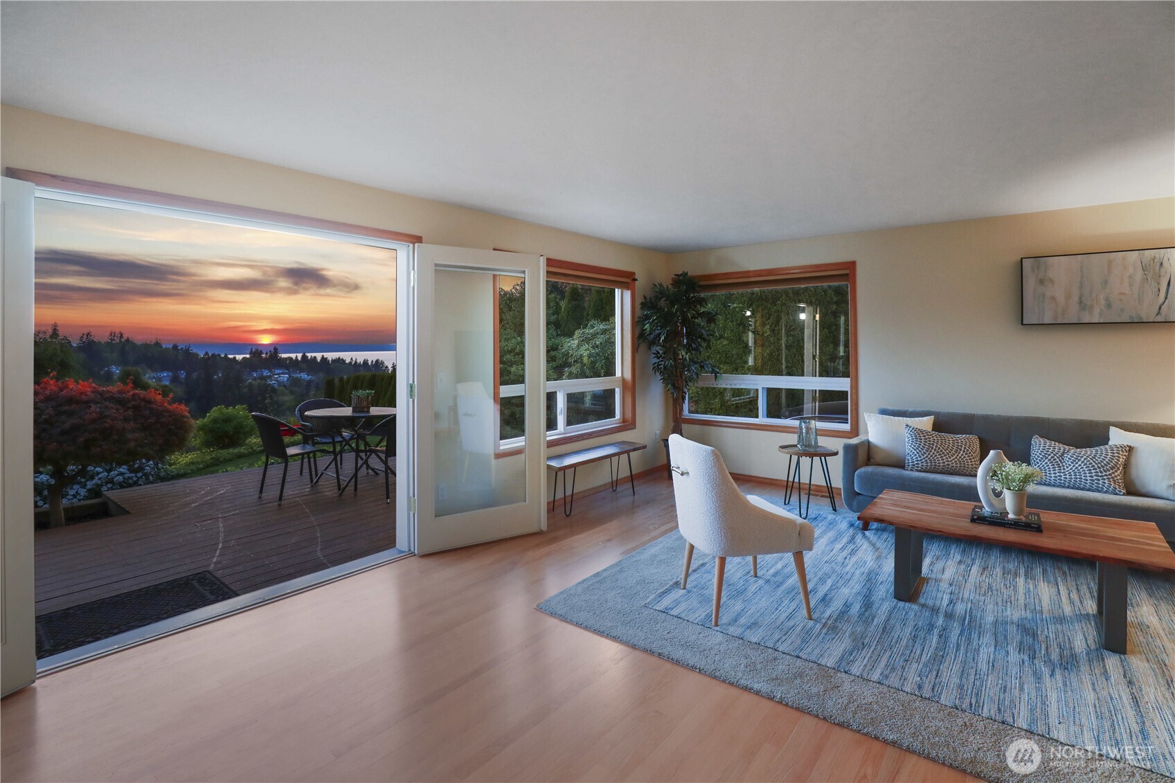 4920 Seahurst Avenue Everett, WA 98203 - Photo 17 of 39 a living room with furniture and a floor to ceiling window