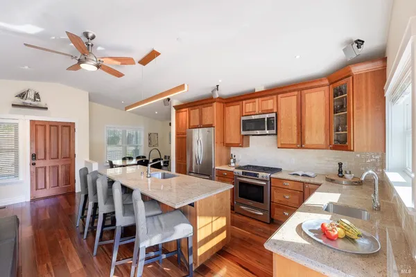 $1,895,000 | 4920 Warm Springs Road, Glen Ellen, CA 95442