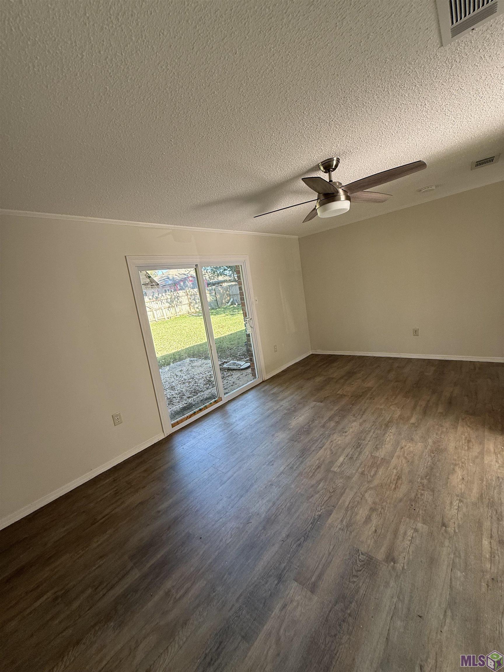 13745 Broad Court Baton Rouge, LA 70810 - Photo 2 of 11