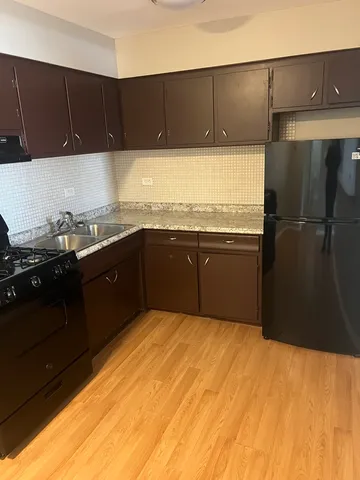 $1,300 | 8817 South Roberts Road, Unit 7, Hickory Hills, IL 60457