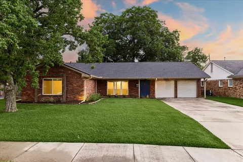 $545,000 | 2910 Freshmeadows Drive, Houston, TX 77063
