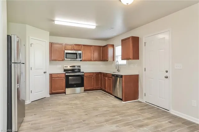 $1,945 | 1122 Langston Drive, Greensboro, NC 27405