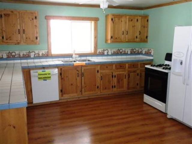 199 North Center Valley Road Sandpoint, ID 83864 - Photo 3 of 9