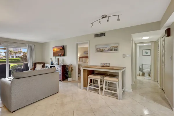 $1,850 | 2400 South Ocean Drive, Unit 111, Fort Pierce, FL 34949