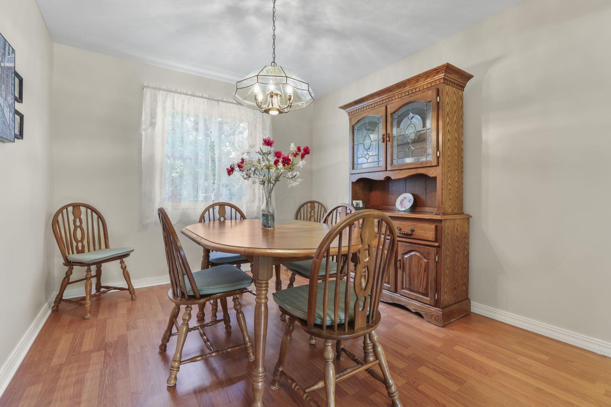 84 Hawthorn Road Southwest Pataskala, OH 43062 - Photo 13 of 66 Dining Room