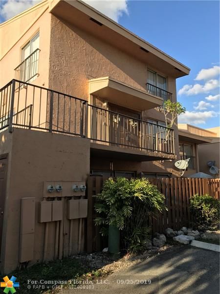 15486 Southwest 85th Lane, Unit 118 Miami, FL 33193 - Photo 3 of 35