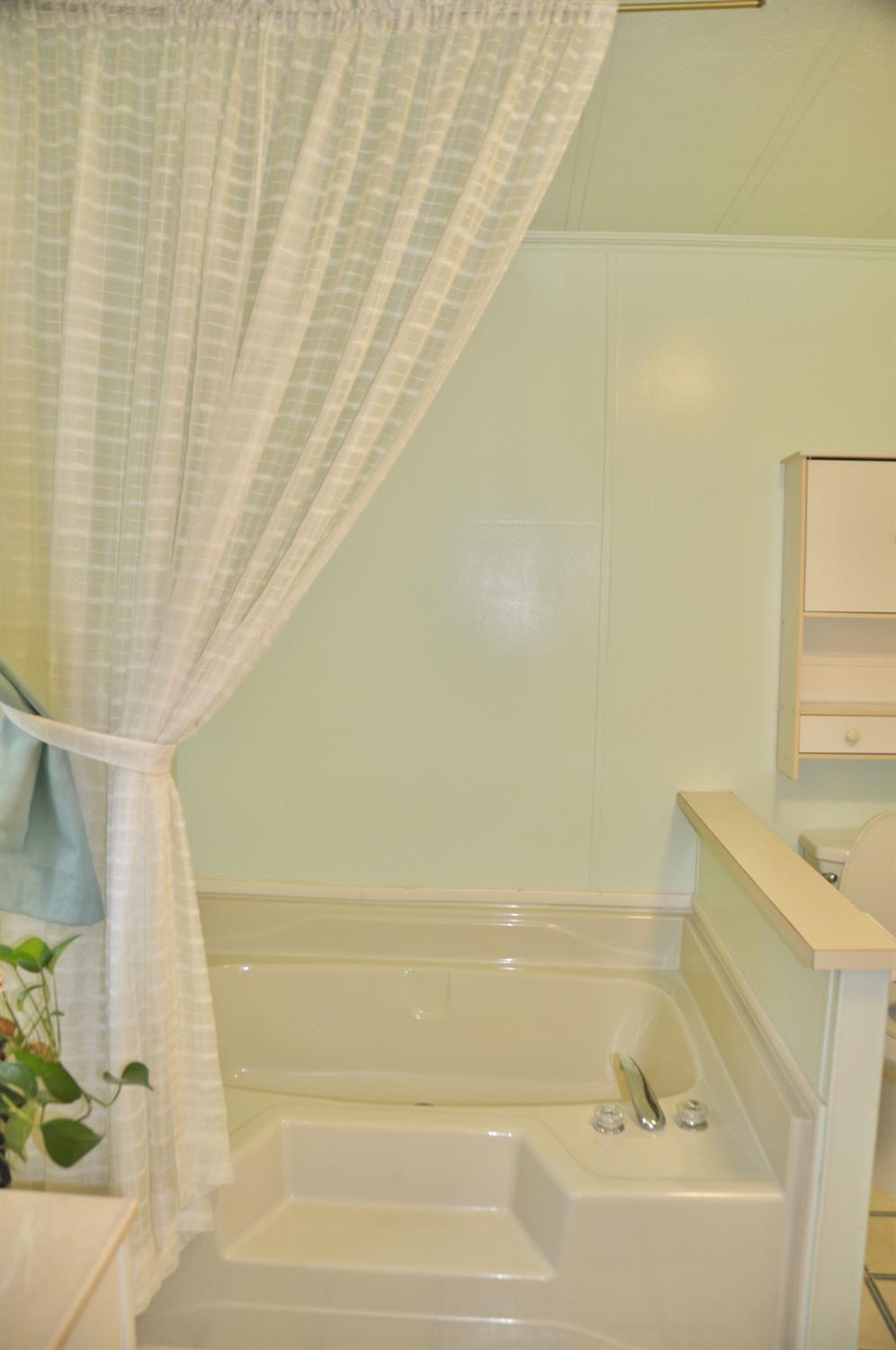 24 Schooner Lane Modesto, CA 95356 - Photo 9 of 44