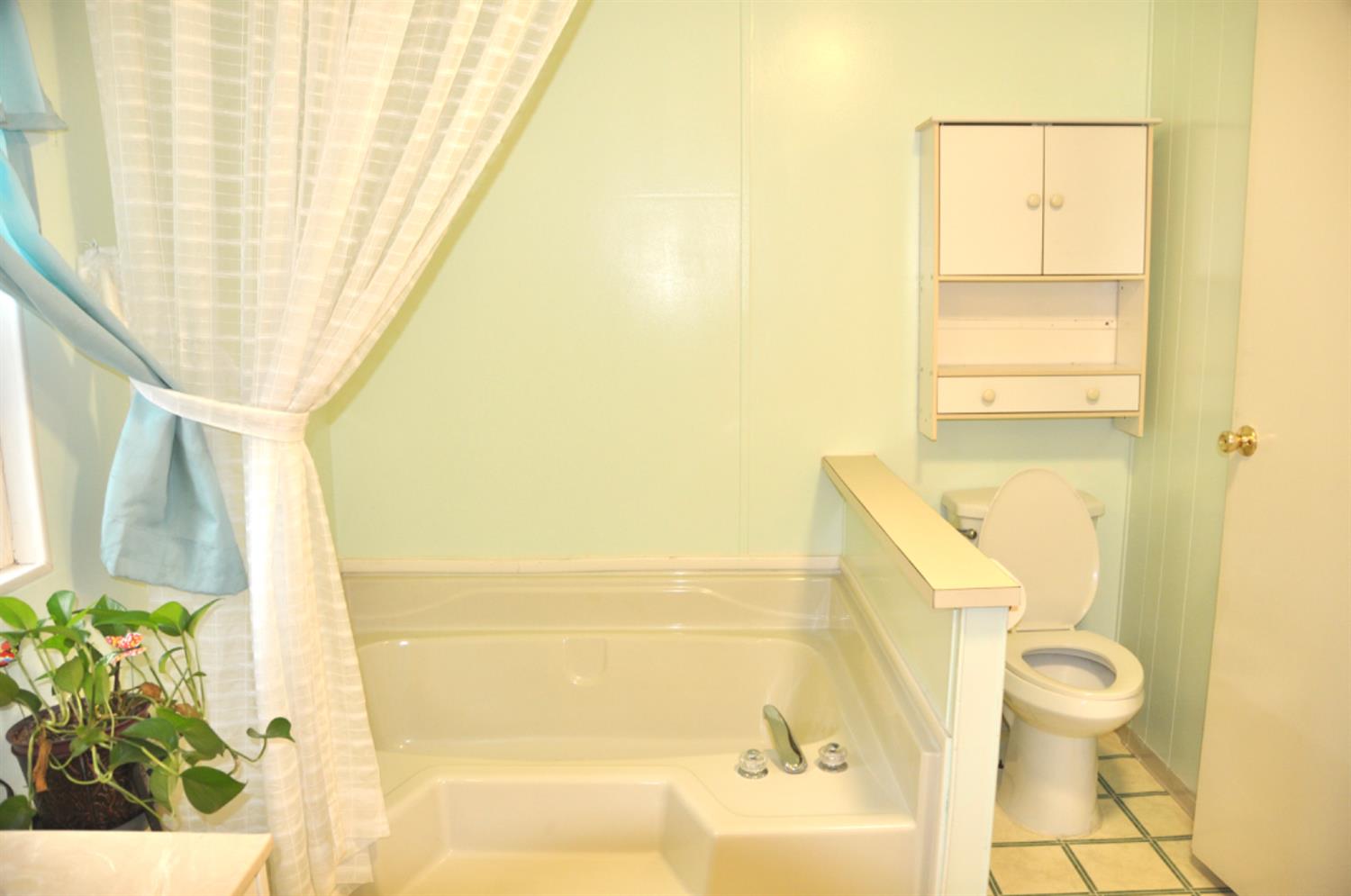 24 Schooner Lane Modesto, CA 95356 - Photo 10 of 44