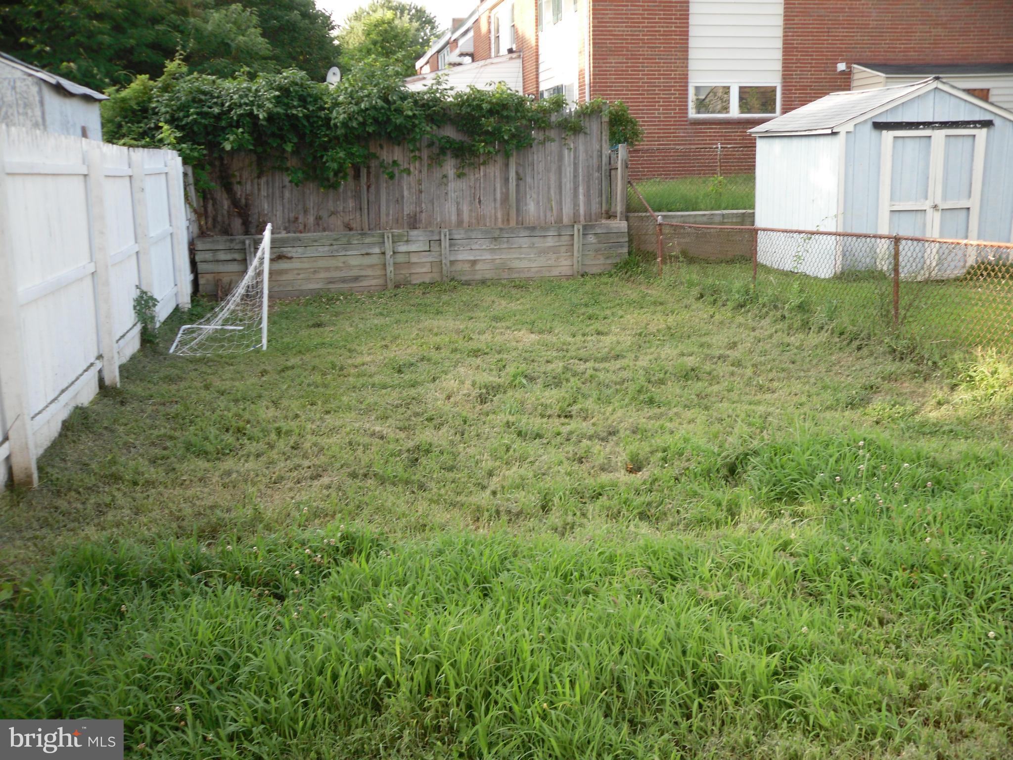 4204 Hollins Ferry Road Baltimore, MD 21227 - Photo 21 of 22 Exterior (Rear)