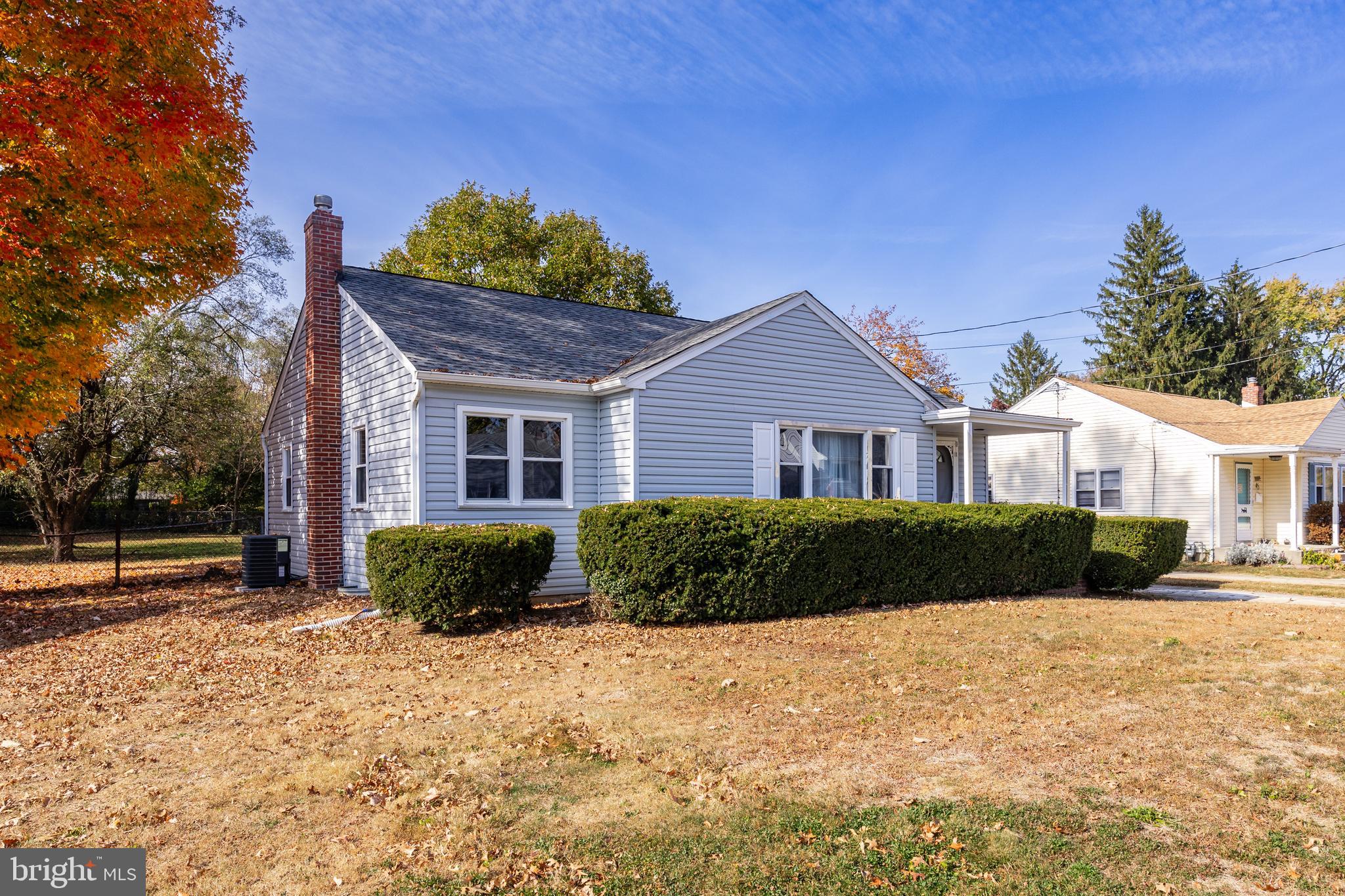 43 Tinker Drive Mount Holly, NJ 08060 - Photo 2 of 21
