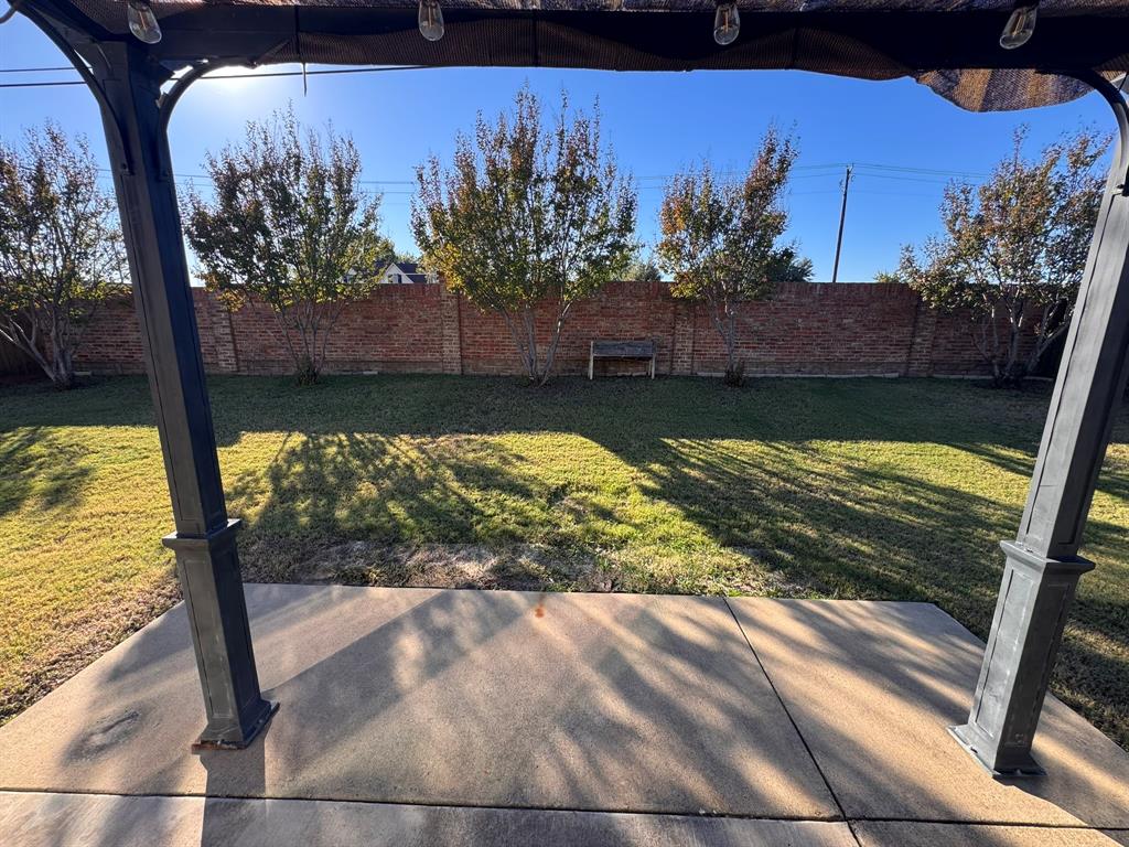 129 Sierra Drive Waxahachie, TX 75167 - Photo 22 of 24 a view of swimming pool from a balcony