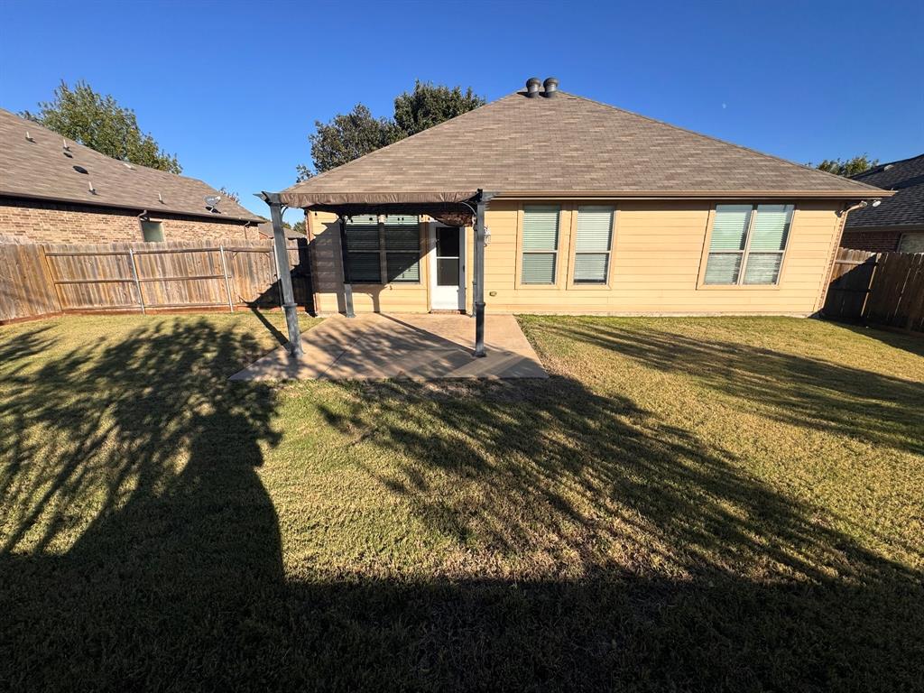 129 Sierra Drive Waxahachie, TX 75167 - Photo 24 of 24 a view of a house with a swimming pool