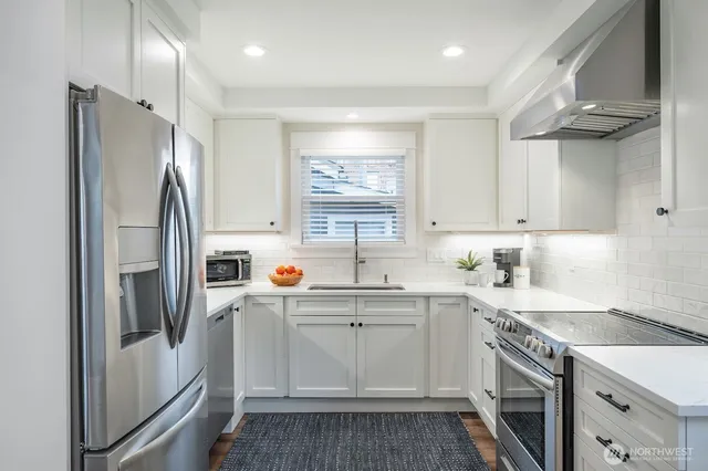 $4,000 | 2100 1st Avenue West, Seattle, WA 98119