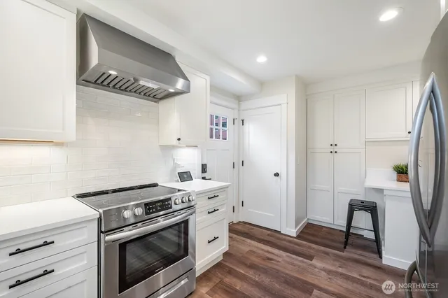 $4,000 | 2100 1st Avenue West, Seattle, WA 98119