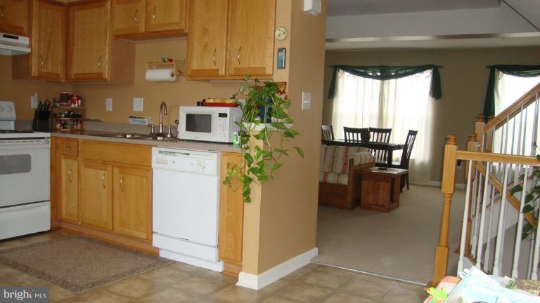7618 Fairbrook Road Windsor Mill, MD 21244 - Photo 11 of 18 Kitchen