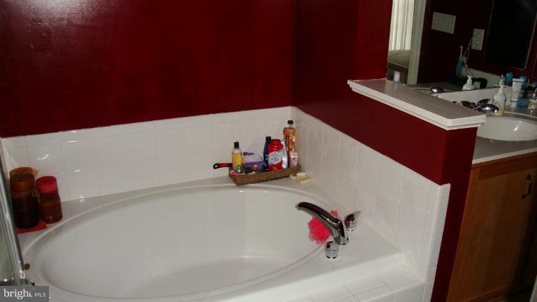 7618 Fairbrook Road Windsor Mill, MD 21244 - Photo 7 of 18 Bath (Master)