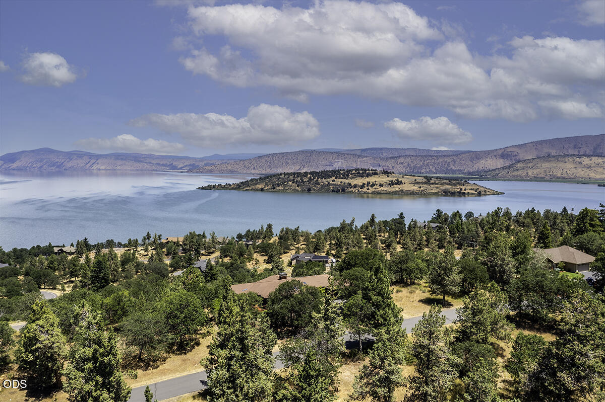6243 Sanderling Road Klamath Falls, OR 97601 - Photo 39 of 43