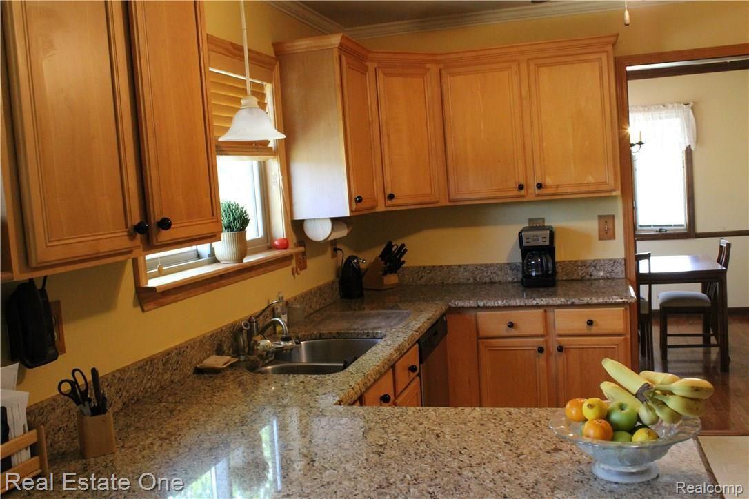 6474 Byron Road Howell, MI 48855 - Photo 29 of 62 IMG_0282.JPG
