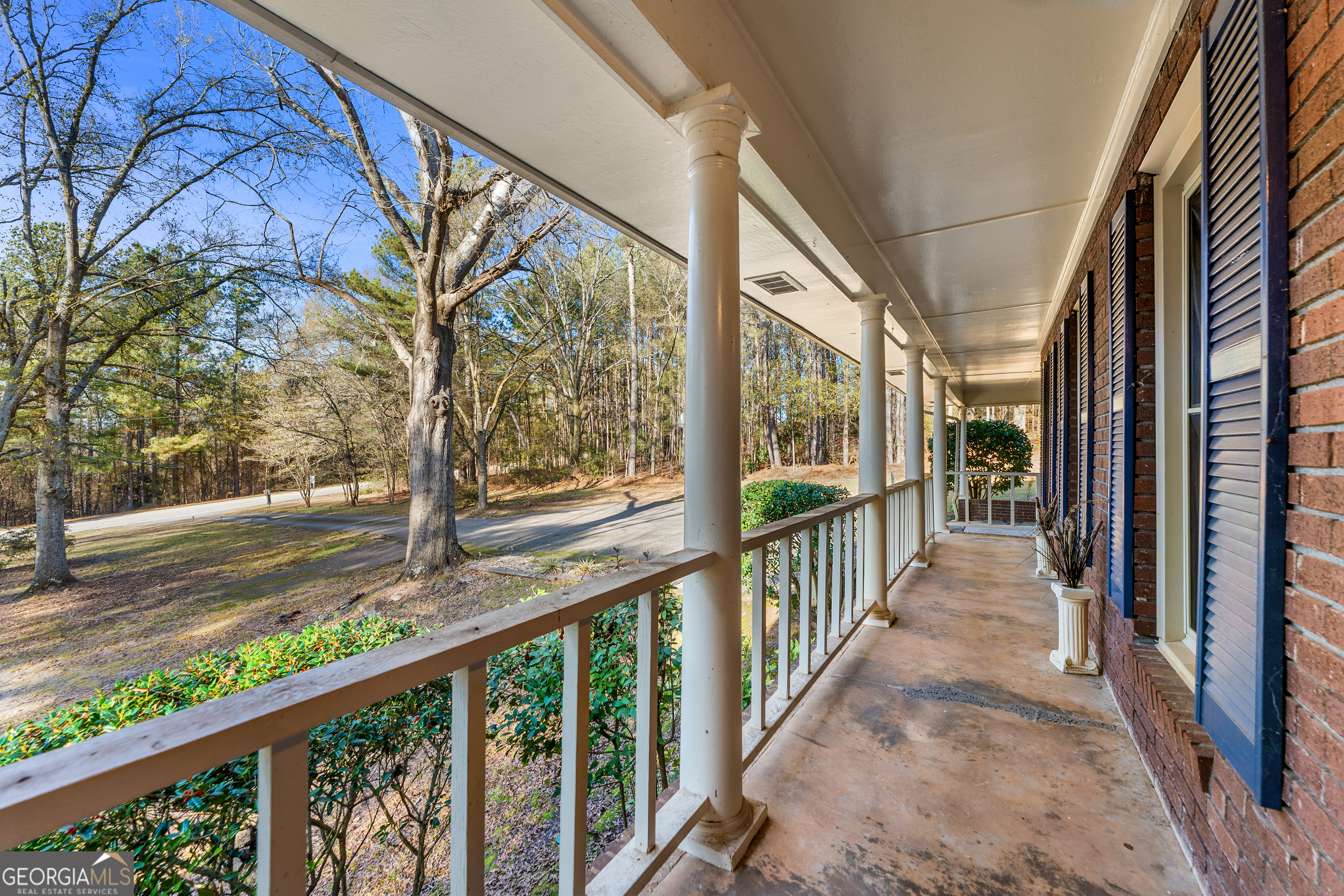 101 Fisher Drive Hartwell, GA 30643 - Photo 46 of 48 a view of a porch and garden