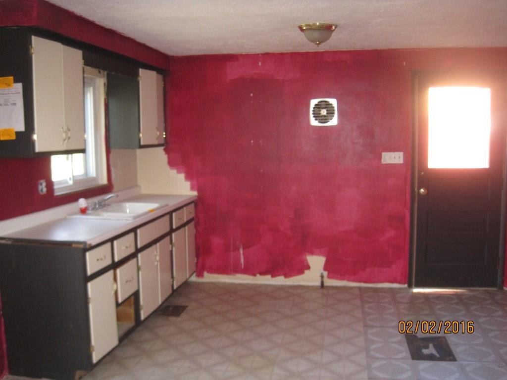 36 Kenridge Drive McKees Rocks, PA 15136 - Photo 7 of 17 Gallery Image 7