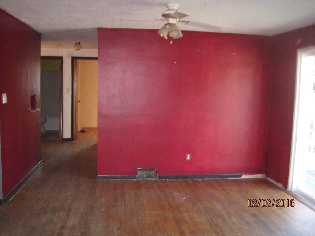 36 Kenridge Drive McKees Rocks, PA 15136 - Photo 8 of 17 Gallery Image 8