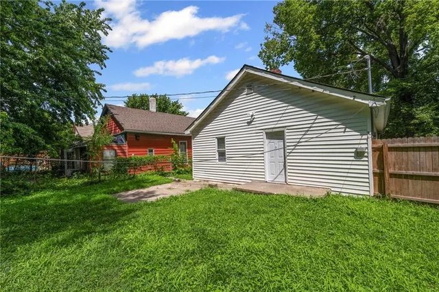 $115,000 | 1426 North 3rd Street, St. Joseph, MO 64505