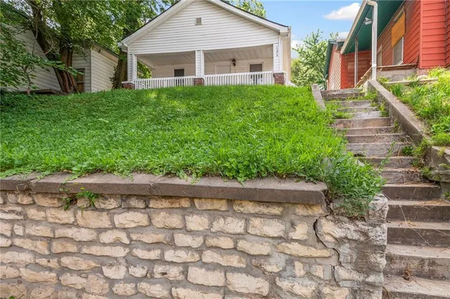 $115,000 | 1426 North 3rd Street, St. Joseph, MO 64505