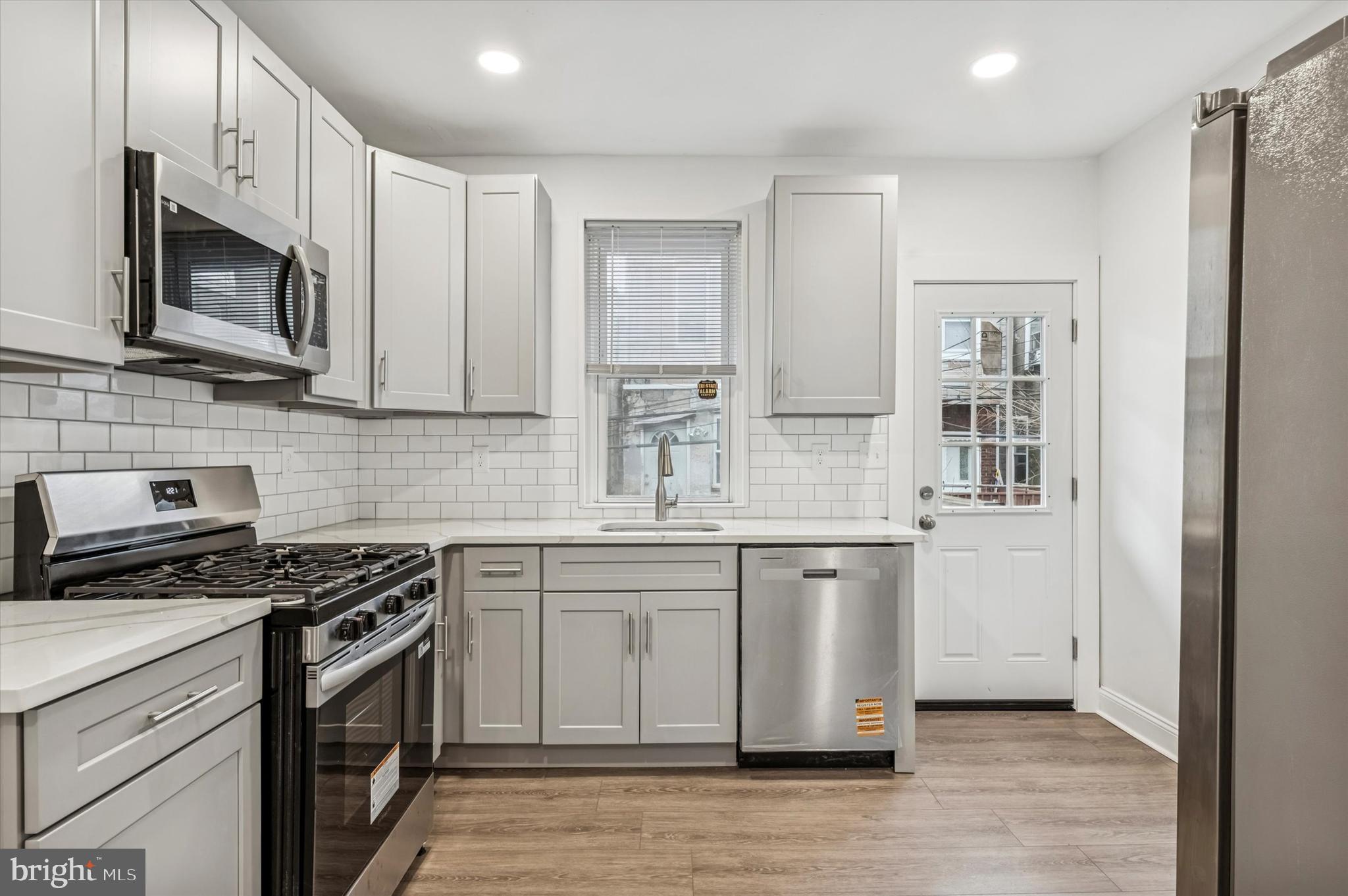 6110 Reedland Street Philadelphia, PA 19142 - Photo 4 of 15 Gorgeous kitchen