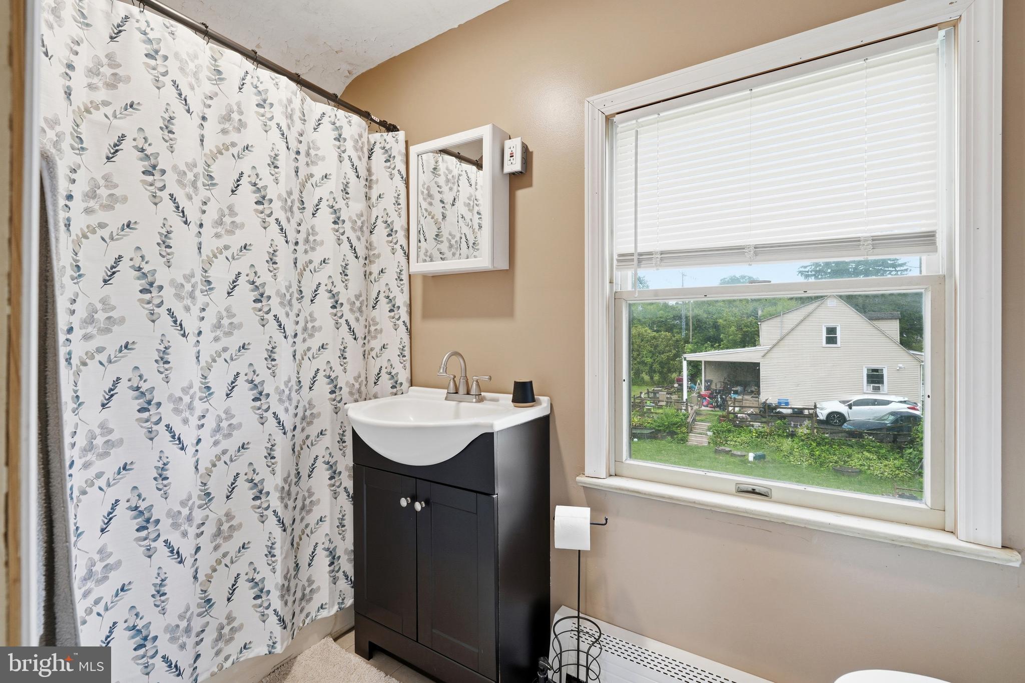 3033 Linfield Road Pottstown, PA 19464 - Photo 15 of 42