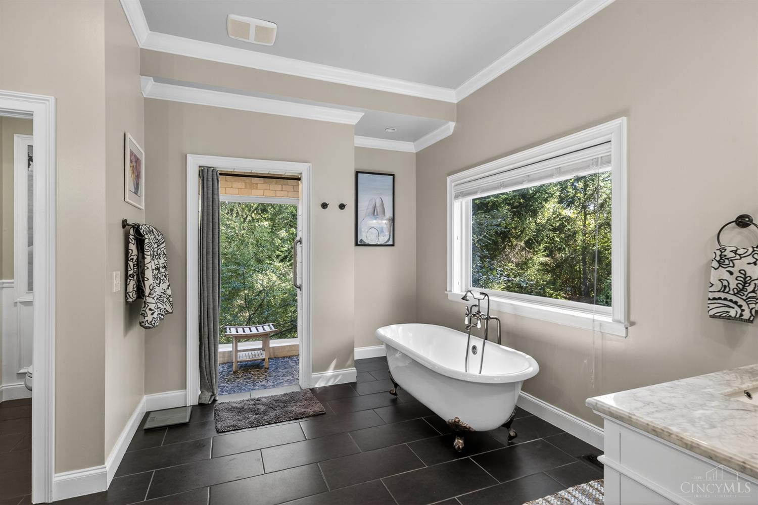 676 Asbury Road Cincinnati, OH 45255 - Photo 25 of 71 Gallery Image 25