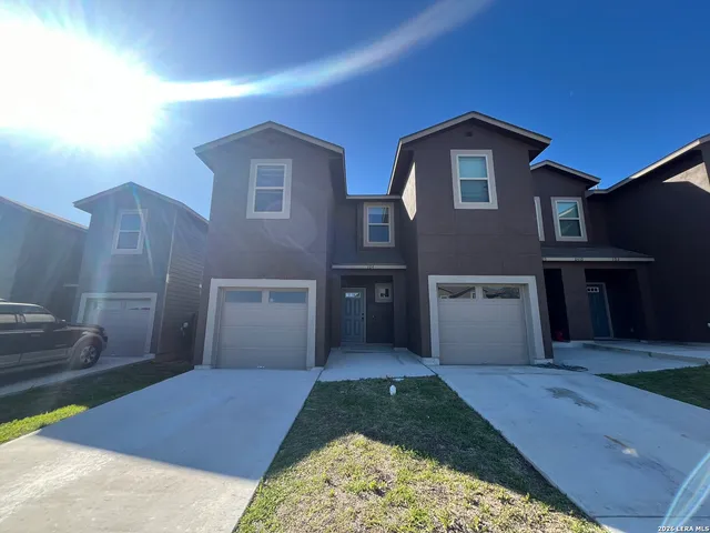 $1,395 | 6410 Luglio Lane, Unit 104, San Antonio, TX 78233