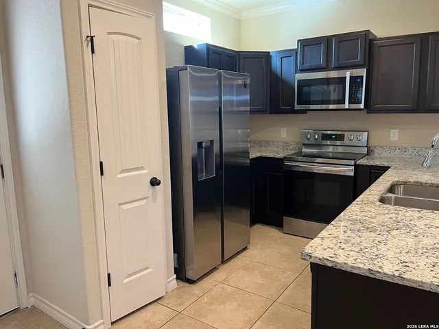 $1,395 | 6410 Luglio Lane, Unit 104, San Antonio, TX 78233