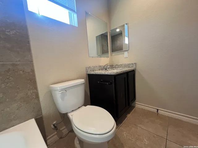 $1,395 | 6410 Luglio Lane, Unit 104, San Antonio, TX 78233
